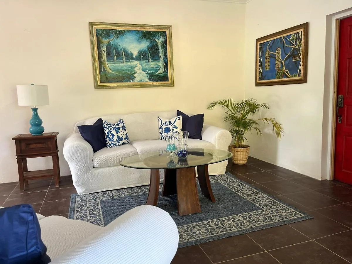 Guest house Hidden Gem @ White River Ocho Rios - Secluded Retreat For Two Hotel
