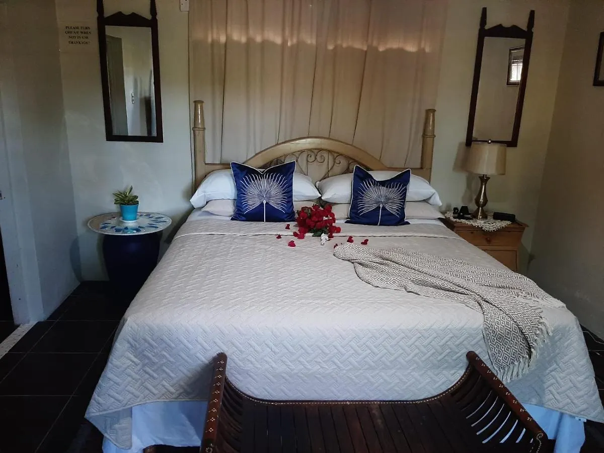 Hotel Hidden Gem @ White River Ocho Rios - Secluded Retreat For Two Gasthof